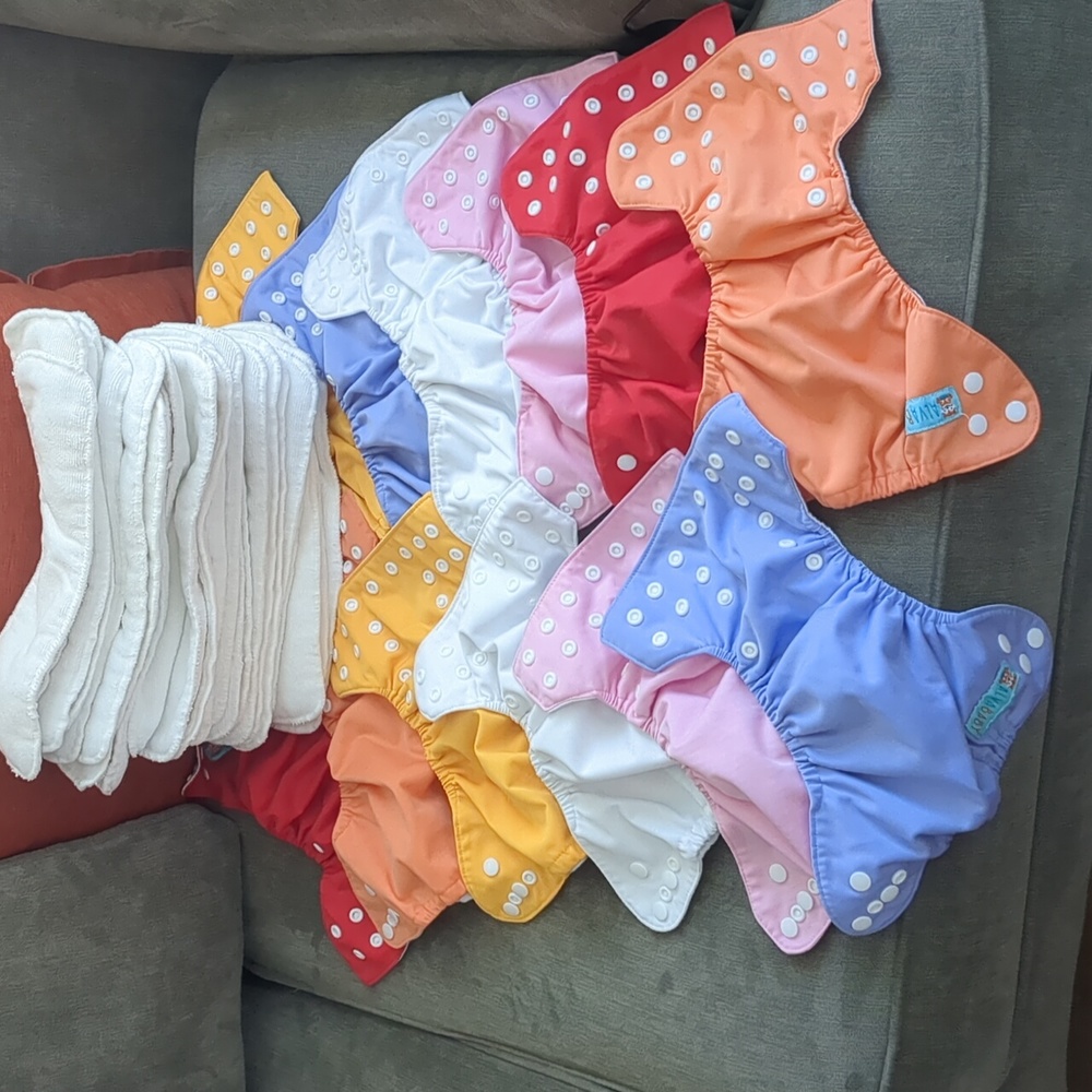 Newborn AlvaBaby cloth diapers with inserts